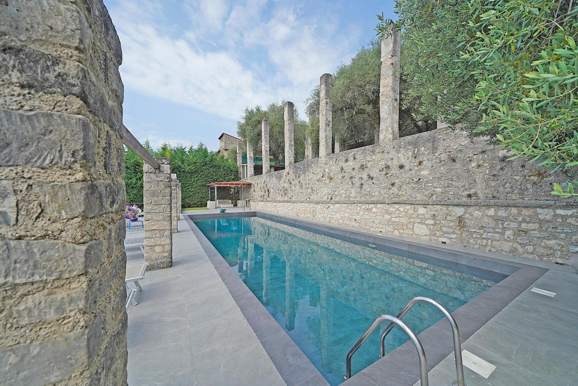 Villa Rachele: Stunning Luxury Villa In Centre Gargnano With Private Pool And Breathtaking Views מראה חיצוני תמונה